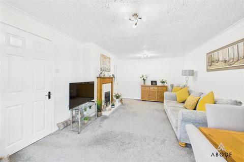 22 Bladon View, Stretton, Burton-on-trent, DE13 0JE