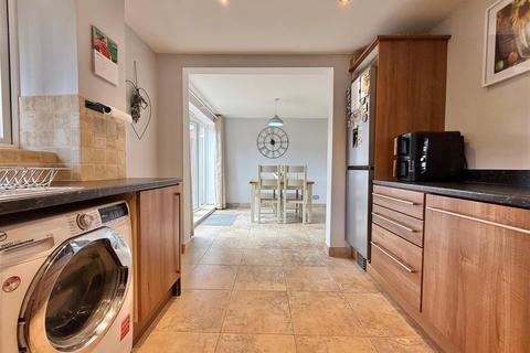 8 Chichester Drive, Birmingham, B32 1BP