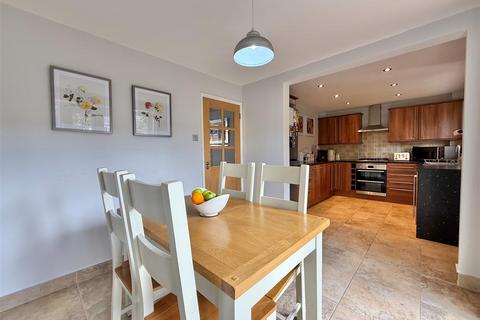 8 Chichester Drive, Birmingham, B32 1BP