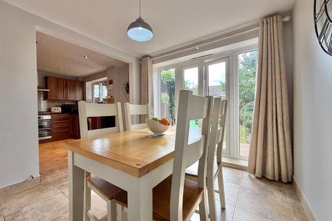 8 Chichester Drive, Birmingham, B32 1BP