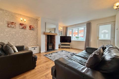 8 Chichester Drive, Birmingham, B32 1BP
