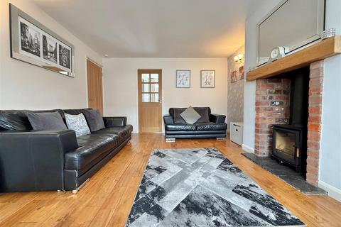 8 Chichester Drive, Birmingham, B32 1BP
