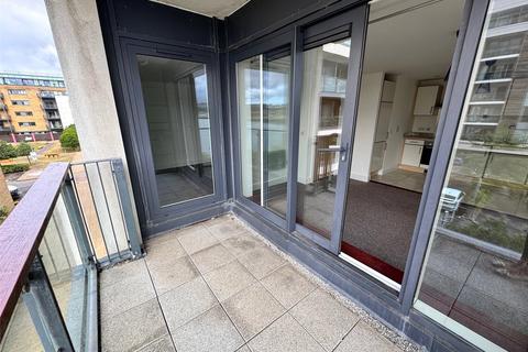 1 bedroom apartment for sale, Caldey Island House, Prospect Place, Cardiff Bay, CF11