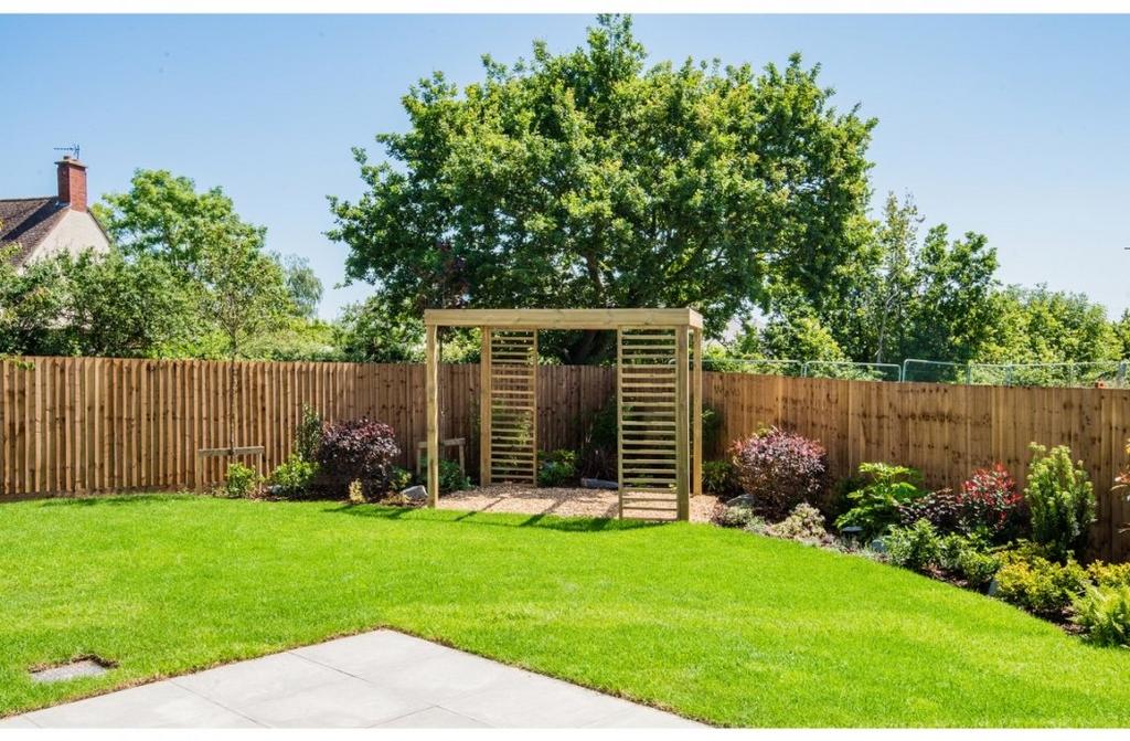 Garden - Newbury - Hazelfields