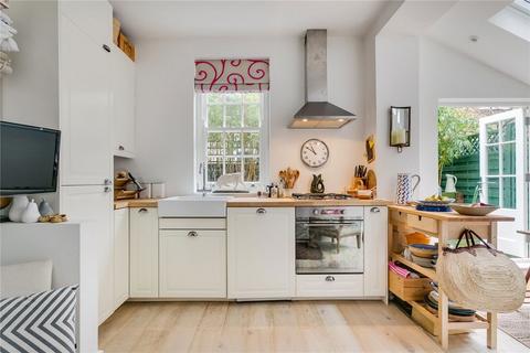 2 bedroom flat to rent, Hackford Road, London SW9