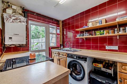 7 Bedlow Way, Croydon, CR0 4QT