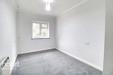 2 bedroom retirement property for sale, Main Road, Biggin Hill