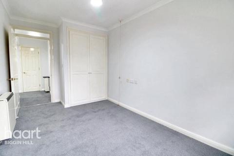 2 bedroom retirement property for sale, Main Road, Biggin Hill