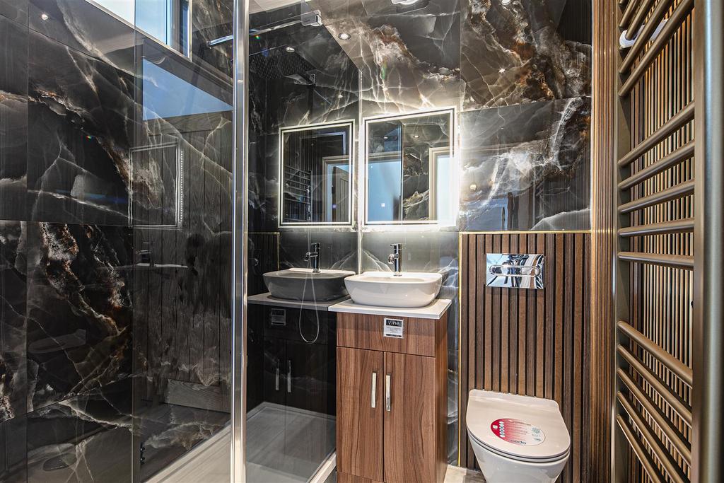 Ensuite