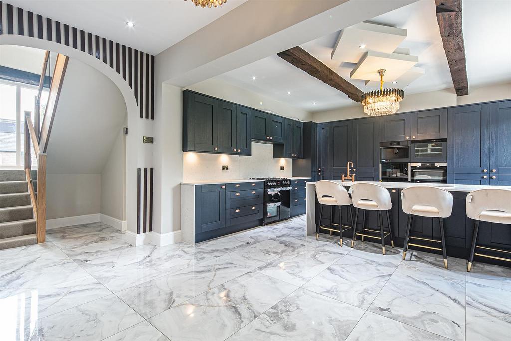 Kitchen diner