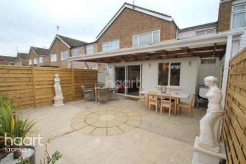 undefined, Horsham Close, Luton