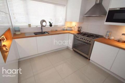 undefined, Horsham Close, Luton