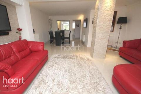 undefined, Horsham Close, Luton