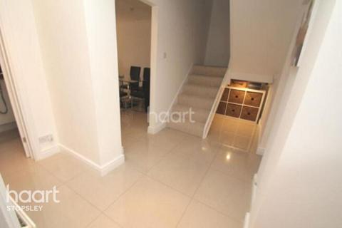 3 Horsham Close, Luton, LU2 8JH