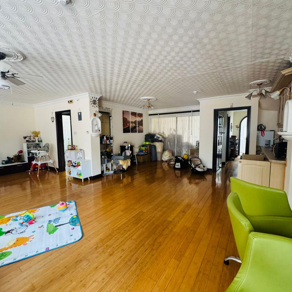 Stunning 6-Bed, 3-Bath Semi Detached Family Home