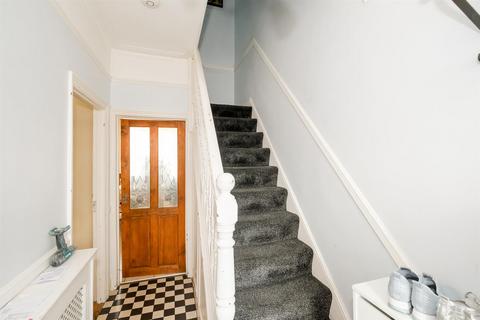 3 bedroom terraced house for sale, Grove Park Avenue, Chingford
