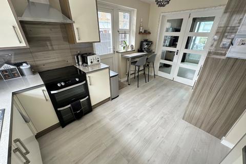 undefined, Randall Drive, Dunstable LU5