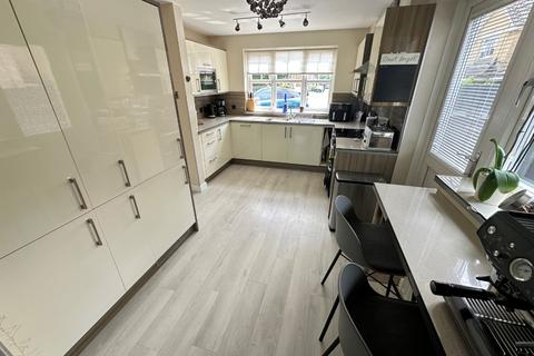 undefined, Randall Drive, Dunstable LU5