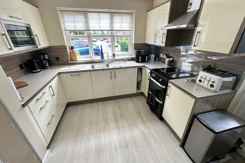 undefined, Randall Drive, Dunstable LU5