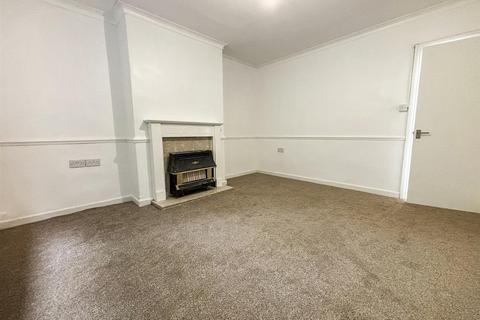 3 bedroom end of terrace house for sale, West Royd Drive, Shipley BD18