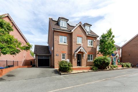 undefined, Lon Pedr, Llandudno, Conwy, LL30