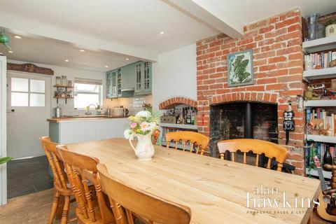 undefined, Church Street, Royal Wootton Bassett