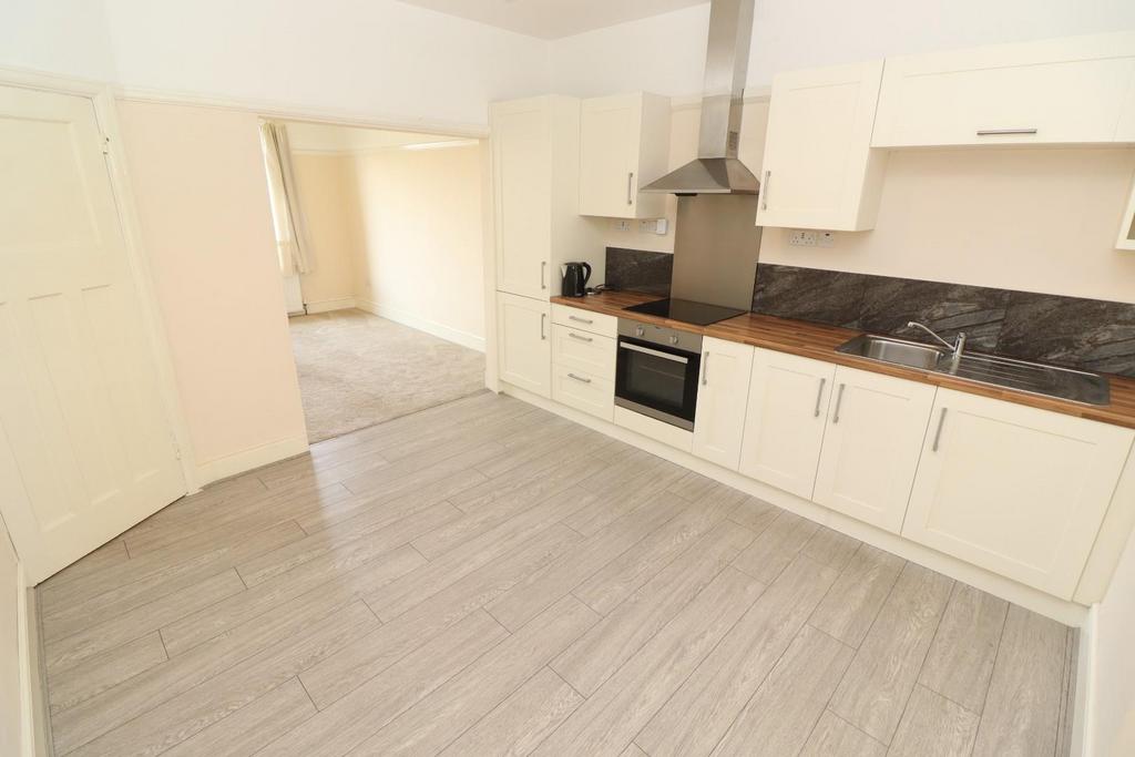 Kitchen / Breakfast Room