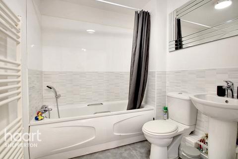 2 bedroom apartment for sale, Fairwater Drive, Shepperton