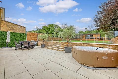 undefined, Gaynesford, Basildon, Essex, SS16