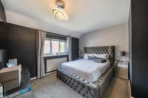 12 Thorndon Close, Orpington, BR5 2SJ