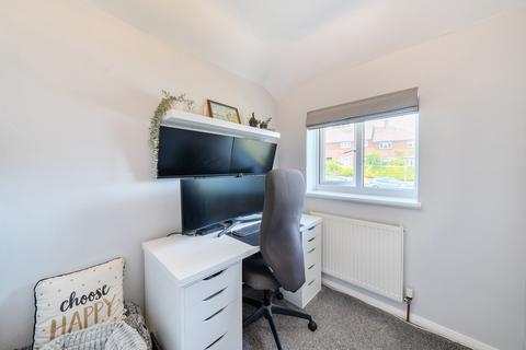 12 Thorndon Close, Orpington, BR5 2SJ