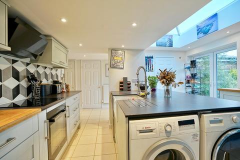 3 bedroom terraced house for sale, High Street, Earith, Huntingdon, PE28