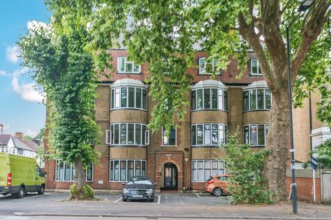 4 bedroom flat for sale, Kings Avenue, Clapham, London, SW4