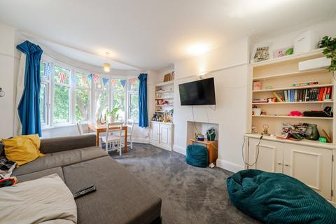 4 bedroom flat for sale, Kings Avenue, Clapham, London, SW4