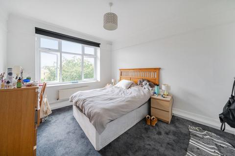 4 bedroom flat for sale, Kings Avenue, Clapham, London, SW4