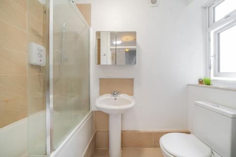 4 bedroom flat for sale, Kings Avenue, Clapham, London, SW4