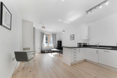 Eddington Court, 1 Silvertown Square
