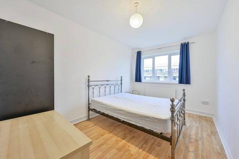 3 bedroom flat to rent, Tildesley Road, Putney, London, SW15