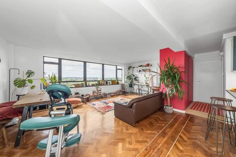 2 bedroom flat for sale, Farquhar Road, Crystal Palace, London, SE19