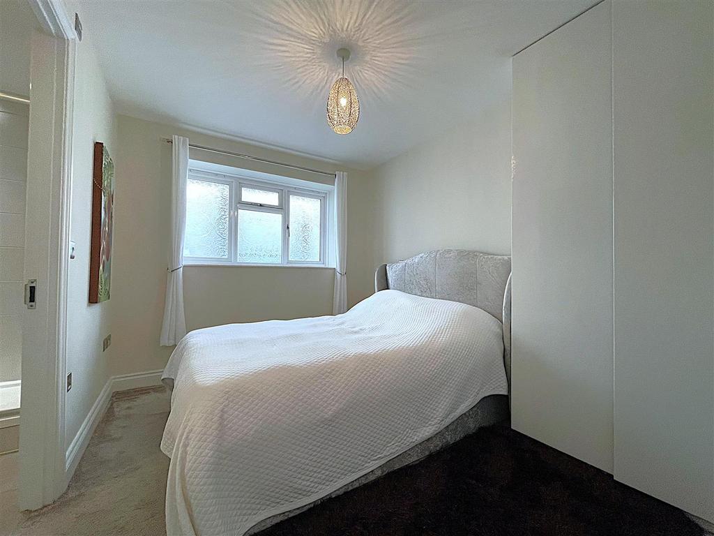 Bedroom.jpg