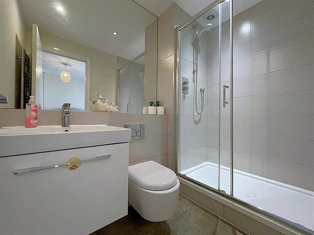 Shower Room.jpg