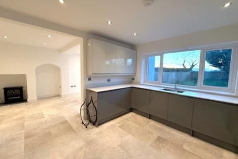4 bedroom semi-detached house for sale, Low Road, Barrowby, Grantham