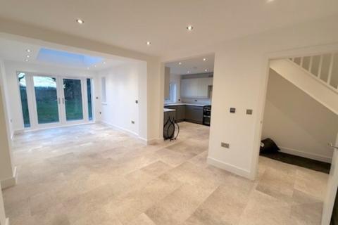 4 bedroom semi-detached house for sale, Low Road, Barrowby, Grantham