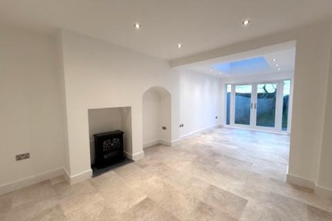 4 bedroom semi-detached house for sale, Low Road, Barrowby, Grantham