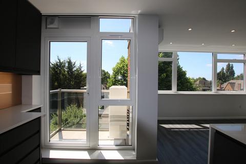 3 bedroom penthouse to rent, Brondesbury Park, London