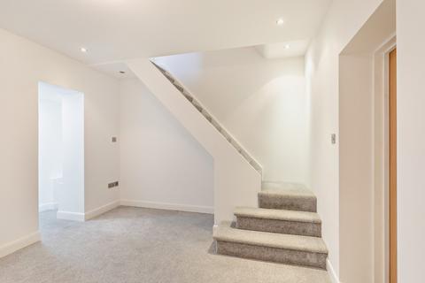 4 bedroom semi-detached house for sale, Testard Road, Guildford, Surrey