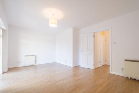 2 bedroom apartment to rent, Melcombe Road, Bath