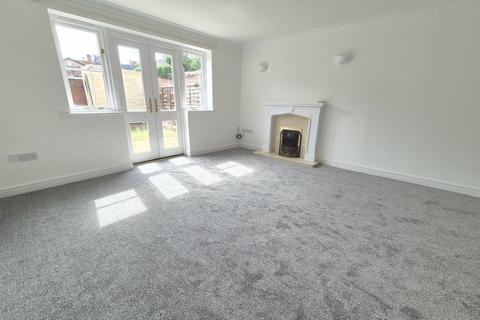 3 bedroom terraced house to rent, The Smithfields, Newport