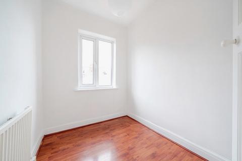 34 Wilton Grove, Leeds, LS6 4ES