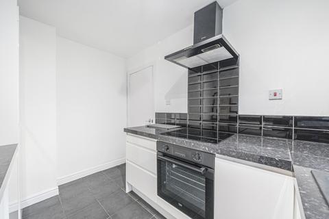 24 Grosvenor Park Gardens, Leeds, LS6 2PL
